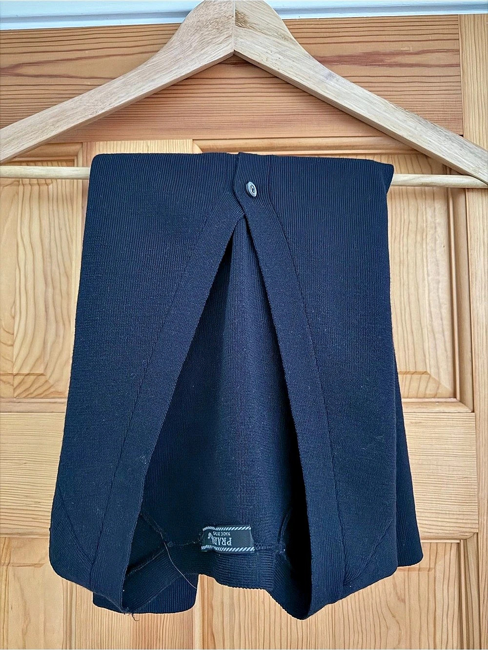 Vintage Prada V-Neck Cardigan in Navy Size 46 Like New